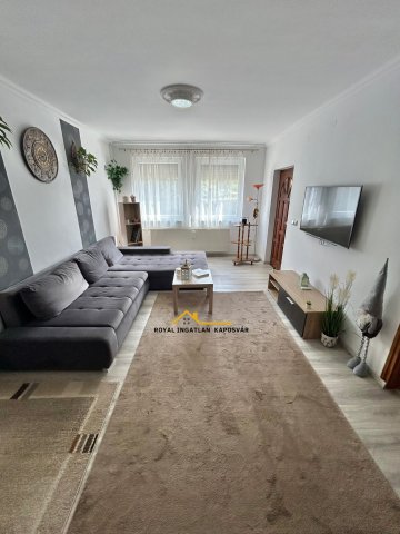 Eladó családi ház, Balatonlelleén 129.9 M Ft, 6 szobás