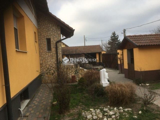 Eladó családi ház, Halásztelken 169.9 M Ft, 7 szobás