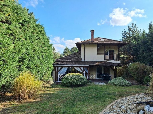 Eladó családi ház, Érden 235 M Ft, 6+1 szobás