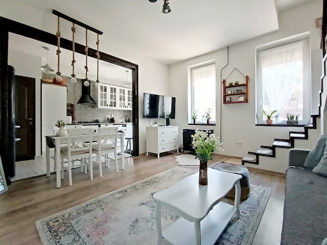 Eladó téglalakás, Budapesten, IV. kerületben, Lőrinc utcában