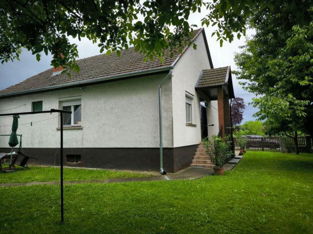 Eladó családi ház, Zalakomáron 31.9 M Ft, 3 szobás