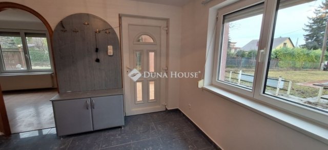 Eladó családi ház, Budaörsön 180 M Ft, 5 szobás