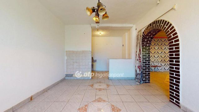 Eladó családi ház, Ongán 21.9 M Ft, 3 szobás