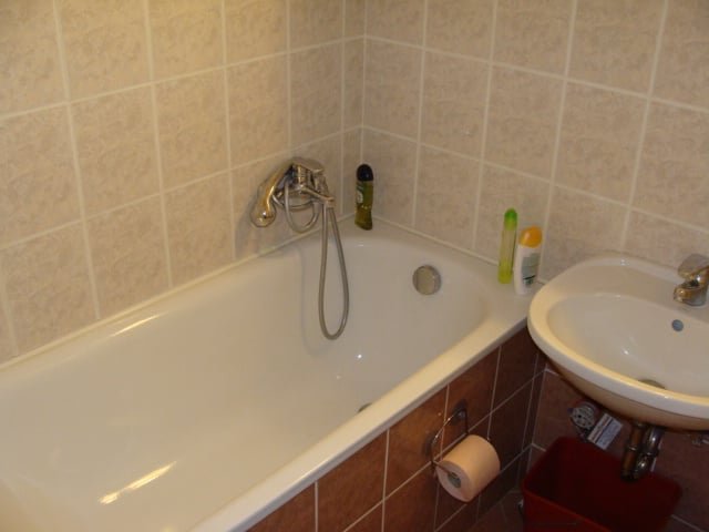 Kiadó téglalakás, albérlet, Pécsett 130 E Ft / hó, 1 szobás