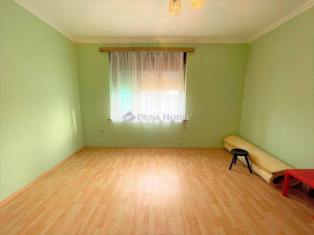 Eladó családi ház, Szankon 26 M Ft, 3 szobás