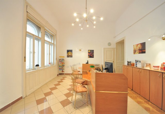 Eladó üzlethelyiség, Budapesten, II. kerületben 129 M Ft