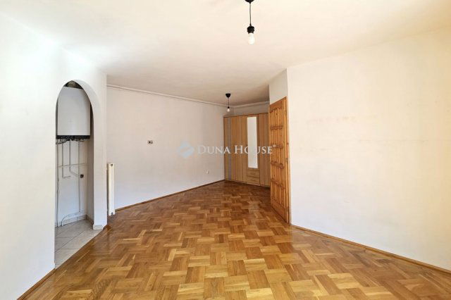 Kiadó téglalakás, albérlet, Győrött, Ady Endre utcában