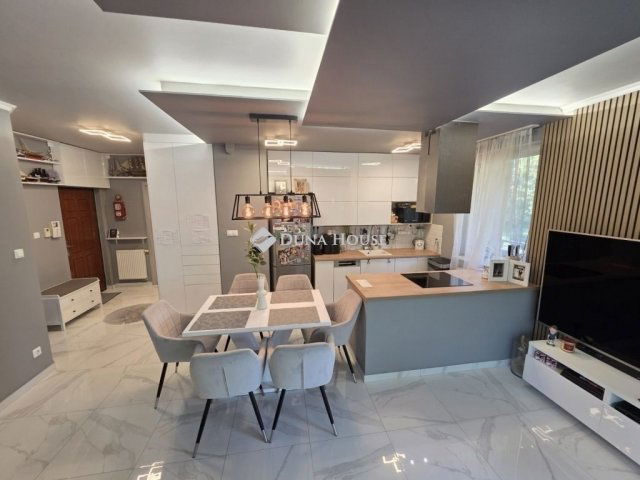 Eladó téglalakás, Budapesten, III. kerületben 159 M Ft, 3 szobás