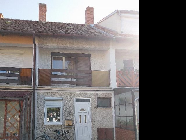Eladó téglalakás, Kőszegen 40 M Ft, 3 szobás