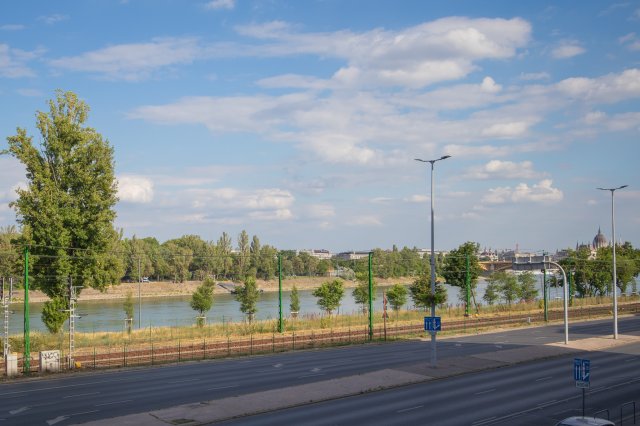 Eladó téglalakás, II. kerületben, Árpád fejedelem útján