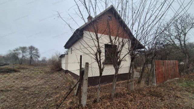 Eladó családi ház, Csemőn 5.8 M Ft, 1 szobás