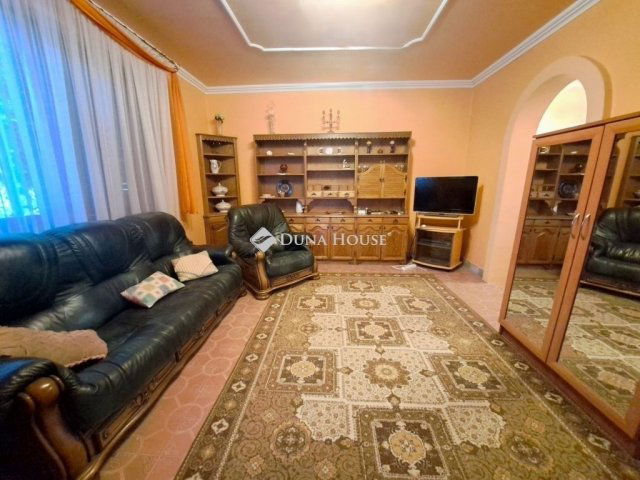 Eladó családi ház, Tiszakécskén 34.9 M Ft, 3 szobás