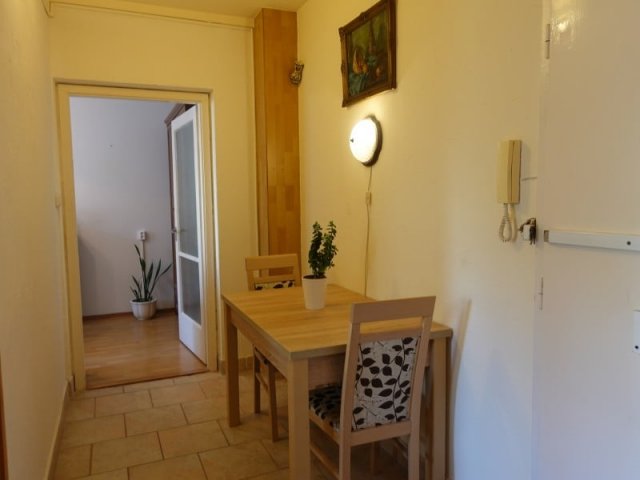 Eladó panellakás, Szegeden 44.9 M Ft, 2 szobás