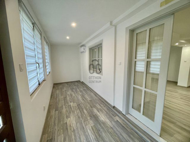 Eladó családi ház, Szentendrén 129.9 M Ft, 4 szobás