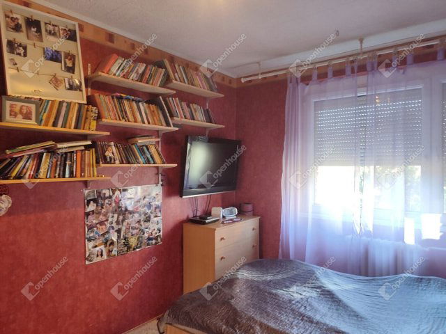 Eladó téglalakás, Tatabányán 49.9 M Ft, 3 szobás