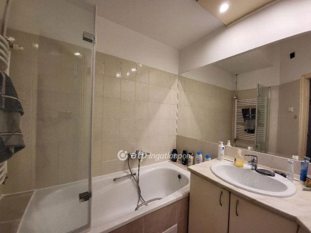 Eladó téglalakás, Budapesten, II. kerületben 180 M Ft