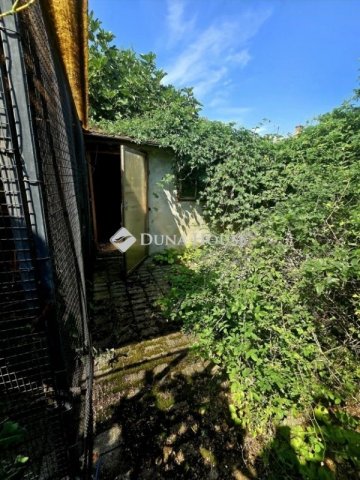 Eladó családi ház, Pécsett 19.9 M Ft, 5 szobás