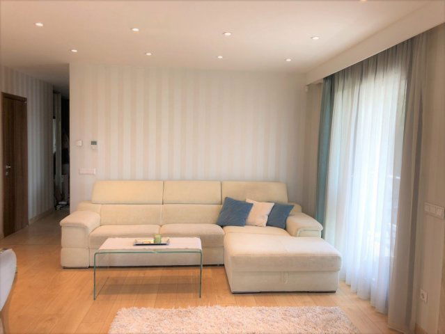 Kiadó téglalakás, albérlet, Debrecenben 750 E Ft / hó, 4 szobás