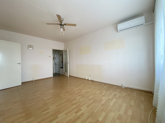 Eladó panellakás, Szegeden, Gyöngyvirág utcában 46.7 M Ft