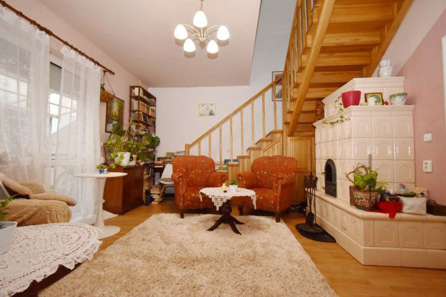 Eladó családi ház, Debrecenben 99 M Ft, 4 szobás