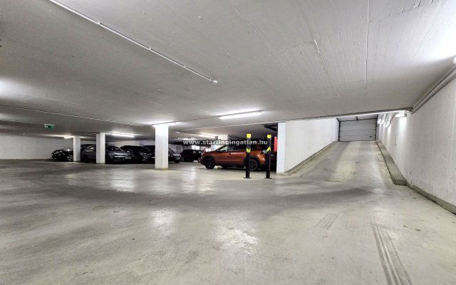 Eladó garázs, Budapesten, IX. kerületben, Márton utcában