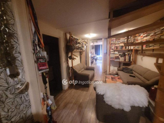 Eladó téglalakás, Budapesten, VIII. kerületben 67 M Ft, 1 szobás