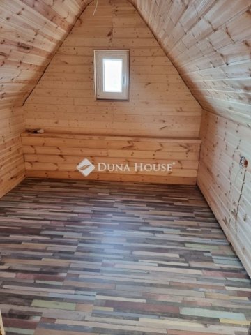 Eladó családi ház, Vasadon 179.9 M Ft, 12 szobás