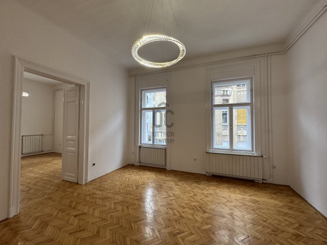 Kiadó téglalakás, albérlet, Budapesten, VI. kerületben