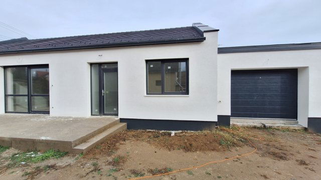 Eladó ikerház, Gödöllőn 109.9 M Ft, 4 szobás