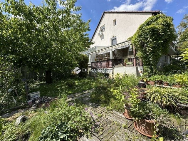 Eladó családi ház, Nagykovácsiban 198 M Ft, 7 szobás