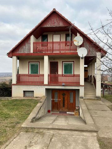 Eladó családi ház, Mogyoródon 68 M Ft, 3+3 szobás