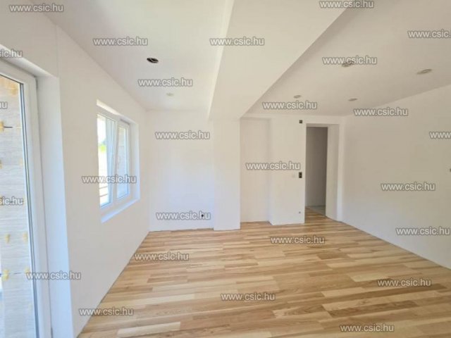 Eladó téglalakás, Budapesten, II. kerületben 105 M Ft, 2 szobás