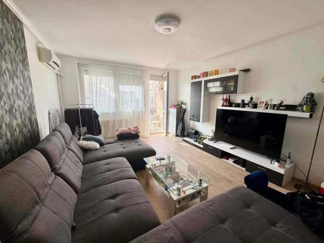 Eladó panellakás, Budapesten, XXI. kerületben, Völgy utcában