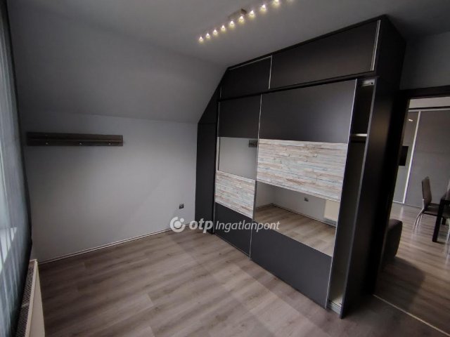 Kiadó téglalakás, albérlet, Kiskőrösön 180 E Ft / hó