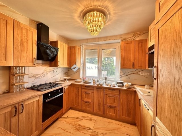 Eladó családi ház, Zalaegerszegen 129 M Ft, 7 szobás