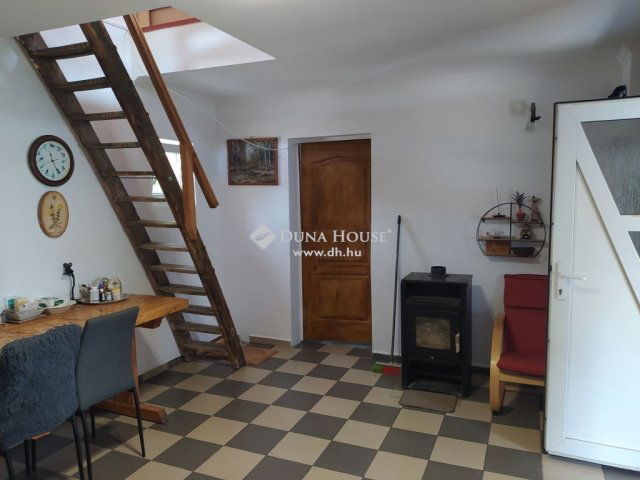 Eladó családi ház, Baján 28 M Ft, 3 szobás