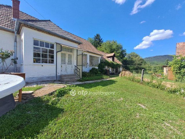 Eladó családi ház, Bakonybélben 45 M Ft, 2 szobás