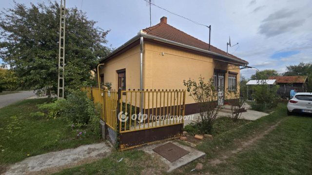 Eladó családi ház, Nádudvaron 24.7 M Ft, 2 szobás