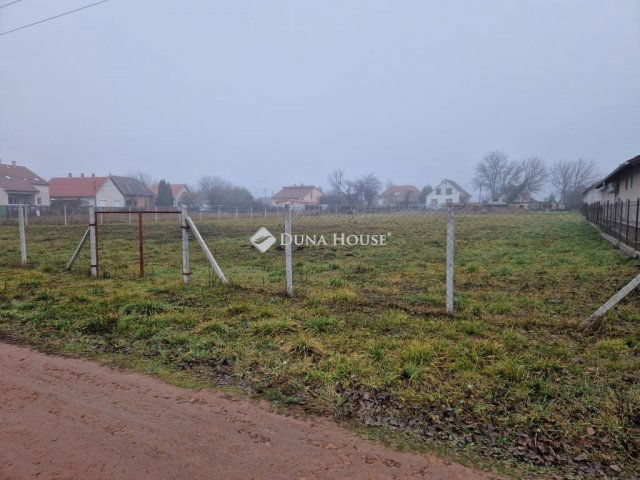 Eladó telek, Monoron 32 M Ft / költözzbe.hu