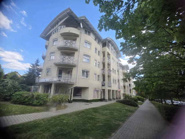 Eladó üzlethelyiség, Budapesten, XI. kerületben 200 M Ft
