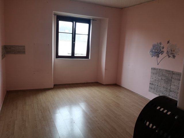 Eladó sorház, Nagyesztergáron 35 M Ft, 3 szobás