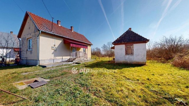 Eladó családi ház, Gyulaházán 13 M Ft, 2 szobás