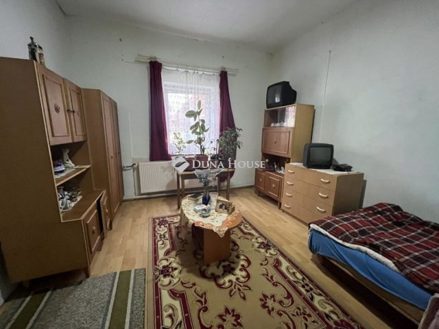 Eladó családi ház, Pilisen 48 M Ft, 6 szobás