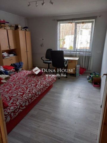 Eladó családi ház, Báron 24.5 M Ft, 4 szobás