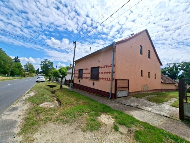 Eladó családi ház, Barcson 20 M Ft, 4 szobás