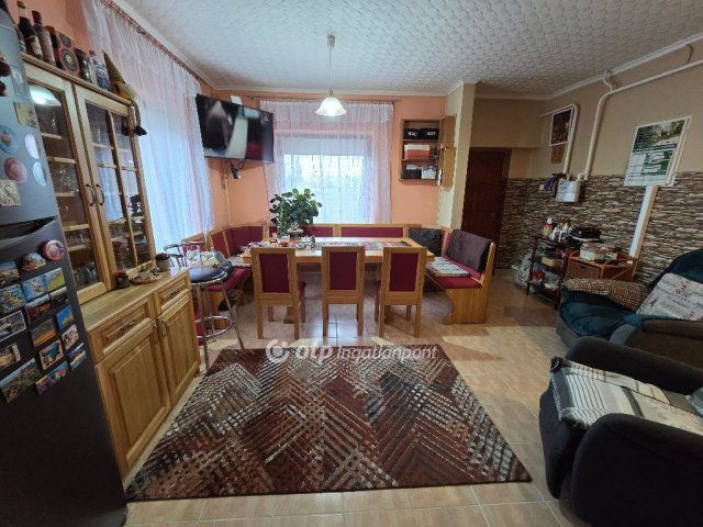 Eladó családi ház, Bőcsön 54.9 M Ft, 6 szobás