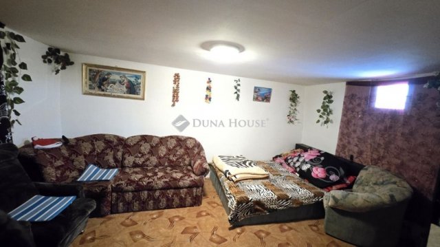 Eladó családi ház, Madarason 14 M Ft, 4 szobás