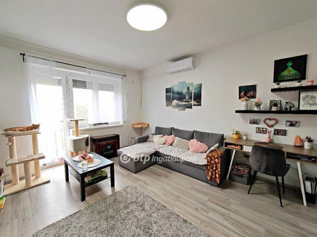 Eladó téglalakás, Budapesten, XXI. kerületben 52.9 M Ft
