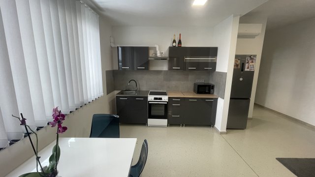 Kiadó téglalakás, albérlet, Taksonyon 240 E Ft / hó, 3 szobás