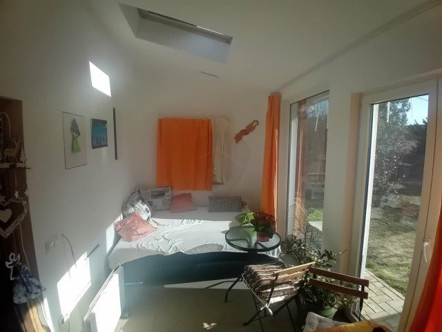 Eladó családi ház, Jászfényszarun 39.5 M Ft, 2 szobás